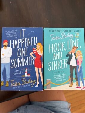 It Happened One Summer & Hook, Line, and Sinker - Paperback Set by Tessa Bailey